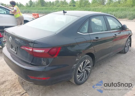 2020 Volkswagen Jetta 1.4T Sel from USA, damaged, VIN 3VWEB7BU9LM023817